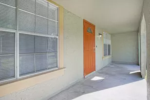 737 SW Belmont Cir, Port Saint Lucie, FL 34953 - Photo 4