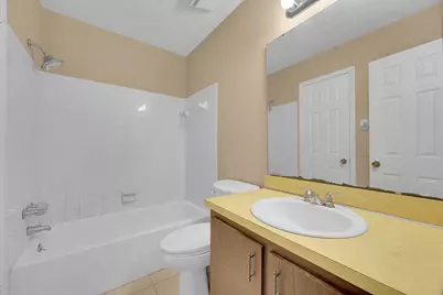 1721 SE Balmoral Court, Port Saint Lucie, FL 34952 - Photo 12