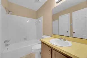 1721 SE Balmoral Ct, Port Saint Lucie, FL 34952 - Photo 12