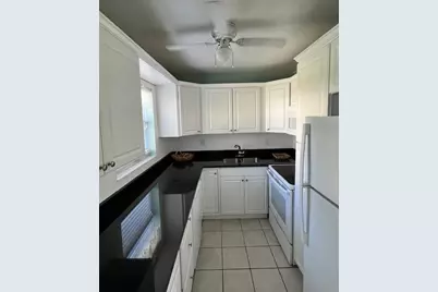 340 Horizons W, Unit #104, Boynton Beach, FL 33435 - Photo 4