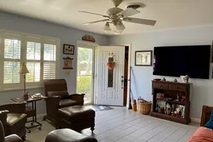 1661 SE 14th St, Stuart, FL 34996 - Photo 4