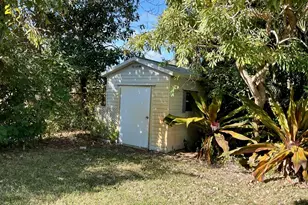 1661 SE 14th St, Stuart, FL 34996 - Photo 14