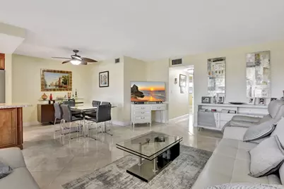 806 SE 7th Street, Unit #403, Deerfield Beach, FL 33441 - Photo 8