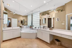 11910 Fountainside Cir, Boynton Beach, FL 33437 - Photo 40