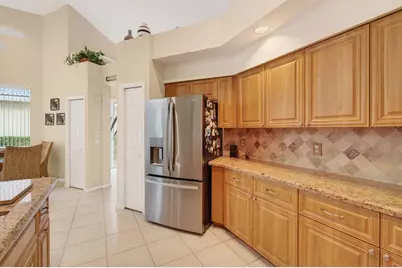 11910 Fountainside Circle, Boynton Beach, FL 33437 - Photo 32