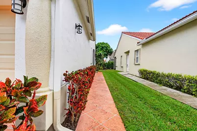 6164 Petunia Road, Delray Beach, FL 33484 - Photo 4