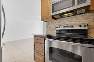 2970 NE 16th Ave, Oakland Park, FL 33334 - Photo 12