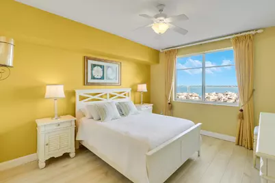 875 NW Flagler Avenue, Unit #401, Stuart, FL 34994 - Photo 18