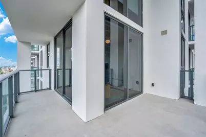11 NE 6th Street, Unit #2201, Miami, FL 33132 - Photo 16