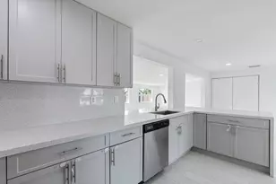 1104 Grandview Cir, Royal Palm Beach, FL 33411 - Photo 14