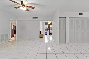 5280 Las Verdes Cir, Delray Beach, FL 33484 - Photo 6