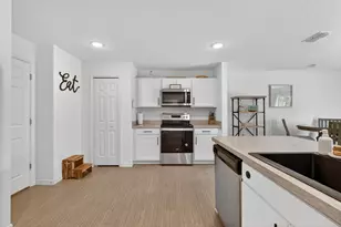 3002 SE East Blackwell Dr, Port Saint Lucie, FL 34952 - Photo 10