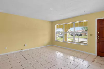 821 SE Solaz Avenue, Port Saint Lucie, FL 34983 - Photo 4