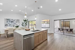 8899 NW 47th Dr, Coral Springs, FL 33067 - Photo 10