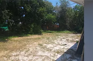 412 7th Rd SW, Vero Beach, FL 32962 - Photo 4