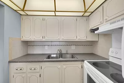 371 Durham L Circle, Unit #371, Deerfield Beach, FL 33442 - Photo 10