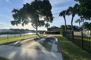 2018 SW 29th Ct, Delray Beach, FL 33445 - Photo 6