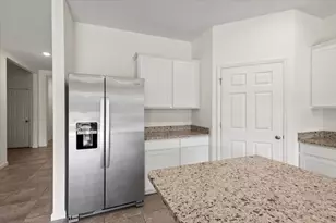 6259 NW Regent St, Port Saint Lucie, FL 34983 - Photo 4