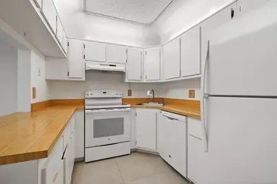 802 Sky Pine Way, Unit #E2, Greenacres, FL 33415 - Photo 4