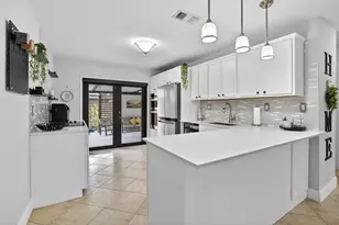 10330 Fig Ct, Pembroke Pines, FL 33026 - Photo 12