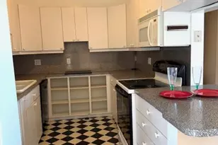 315 Circle Dr Unit, Boynton Beach, FL 33435 - Photo 6