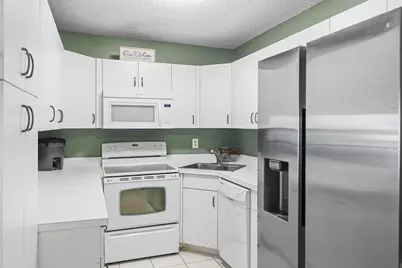 2025 SW Silver Pine Way, Unit #120-A1, Palm City, FL 34990 - Photo 6