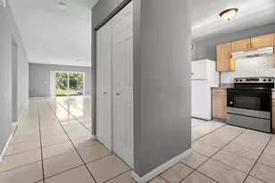 915 S N St, Lake Worth Beach, FL 33460 - Photo 4