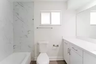 302 NE 36th St, Boca Raton, FL 33429 - Photo 26