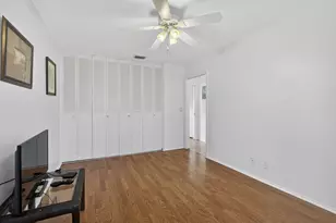 2833 Crosley Dr W, West Palm Beach, FL 33415 - Photo 18