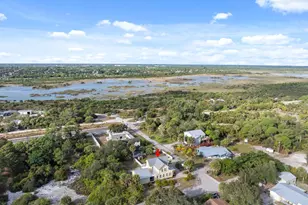 109 Riverview Dr, Jensen Beach, FL 34957 - Photo 10