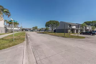 2204 Seaside Dr, Greenacres, FL 33463 - Photo 38