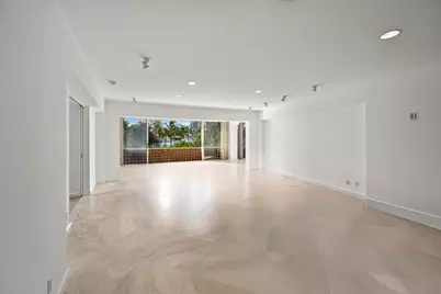 369 S Lake Drive, Unit #2E, Palm Beach, FL 33480 - Photo 4