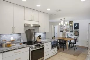 403 Highwood Cir, Jupiter, FL 33458 - Photo 10