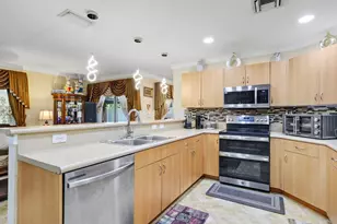 6024 Adriatic Way, West Palm Beach, FL 33413 - Photo 10