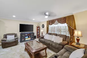 6024 Adriatic Way, West Palm Beach, FL 33413 - Photo 8