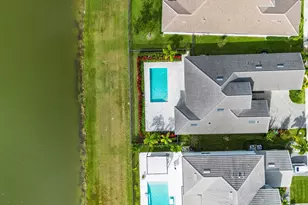 5573 Liberty Ln, The Acreage, FL 33470 - Photo 2