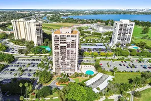 2425 Presidential Way, West Palm Beach, FL 33401 - Photo 40