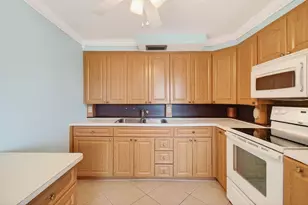 3007 Yarmouth A, Boca Raton, FL 33434 - Photo 18