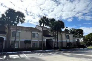 815 W Boynton Beach Blvd Unit, Boynton Beach, FL 33426 - Photo 2