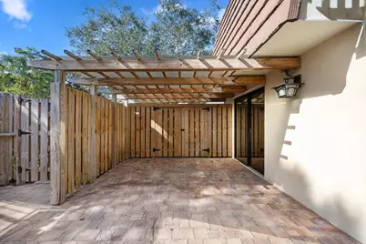 1907 19th Lane, Palm Beach Gardens, FL 33418 - Photo 4