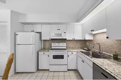 357 Prestwick Circle, Unit #2, Palm Beach Gardens, FL 33418 - Photo 18