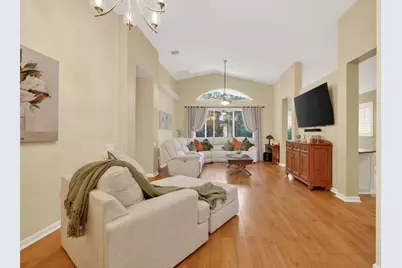 357 NW Springview Loop, Port Saint Lucie, FL 34986 - Photo 4