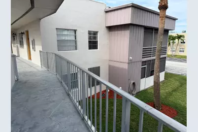 470 Capri J, Delray Beach, FL 33484 - Photo 24