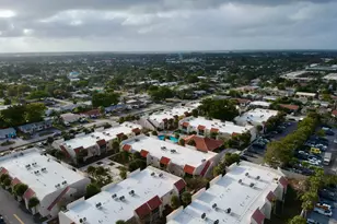 1428 SE 4th Ave Unit, Deerfield Beach, FL 33441 - Photo 2