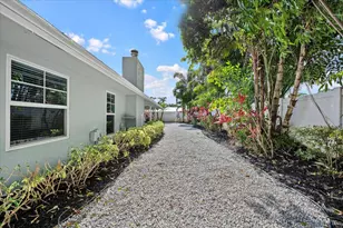19787 Hibiscus Dr, Jupiter, FL 33469 - Photo 32