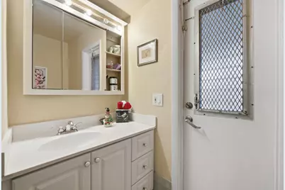 1811 NW 119th Avenue, Pembroke Pines, FL 33026 - Photo 24