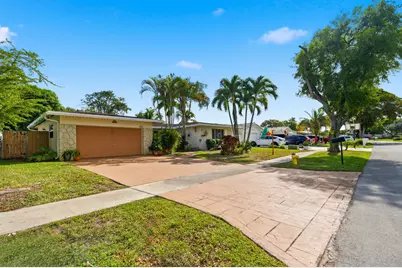1811 NW 119th Avenue, Pembroke Pines, FL 33026 - Photo 36