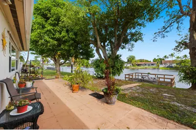 1811 NW 119th Avenue, Pembroke Pines, FL 33026 - Photo 30