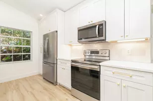 15 Commodore Pl, Palm Beach Gardens, FL 33418 - Photo 2