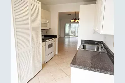 13745 Flora Place, Unit C, Delray Beach, FL 33484 - Photo 14